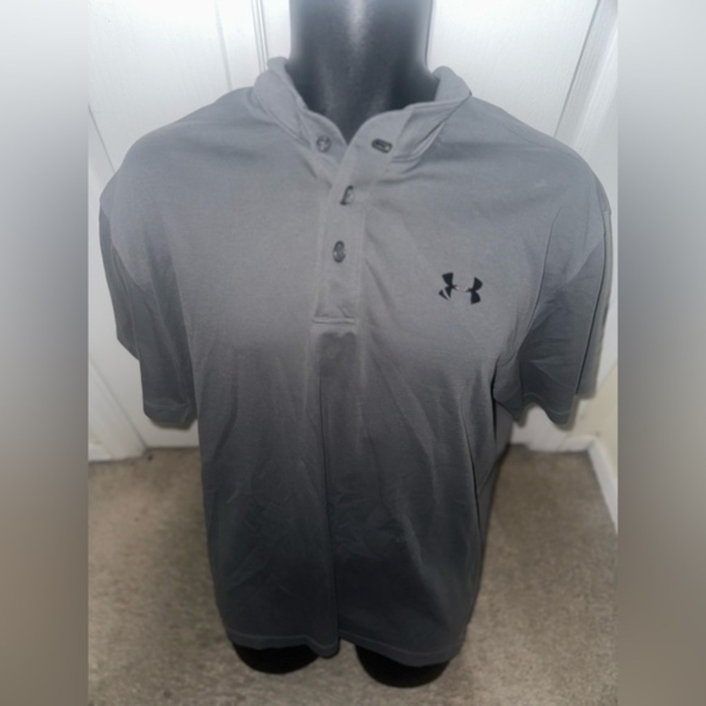 Men’s used under armour polo shirt size XL grey